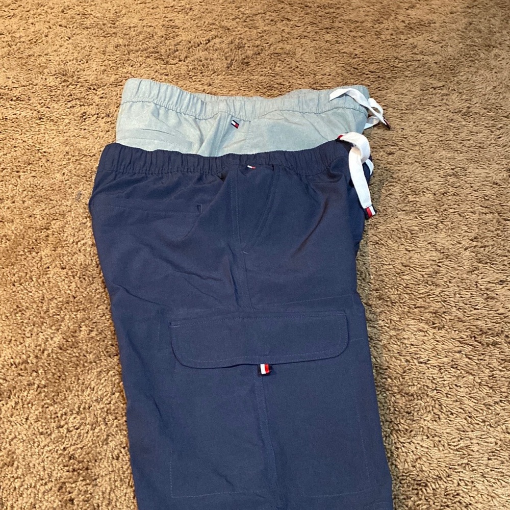Boys Tommy Hilfilger shorts (2)